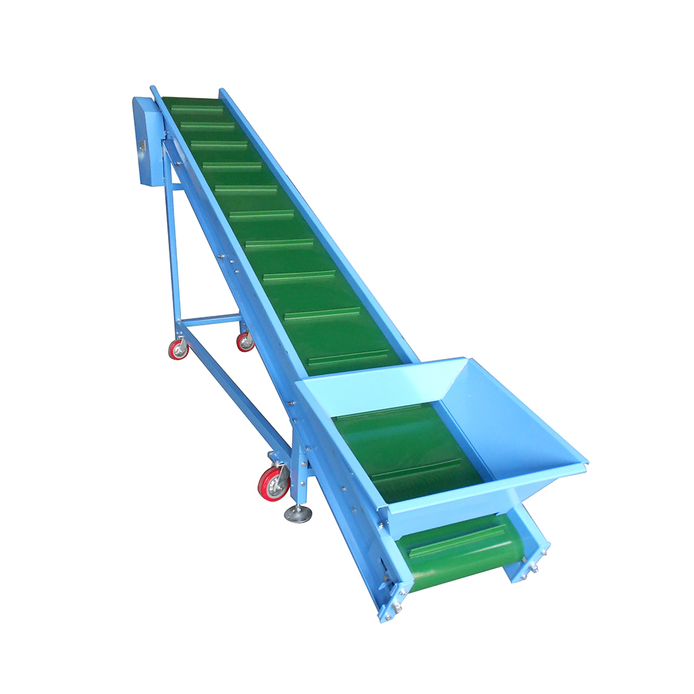 Cleated inclined portable belt conveyor