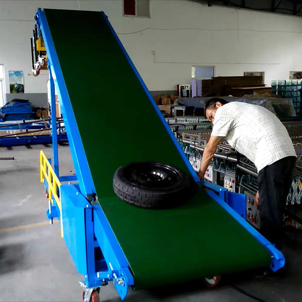 Telescopic belt conveyor for a tyre handling tyre loading unloading belt conveyor
