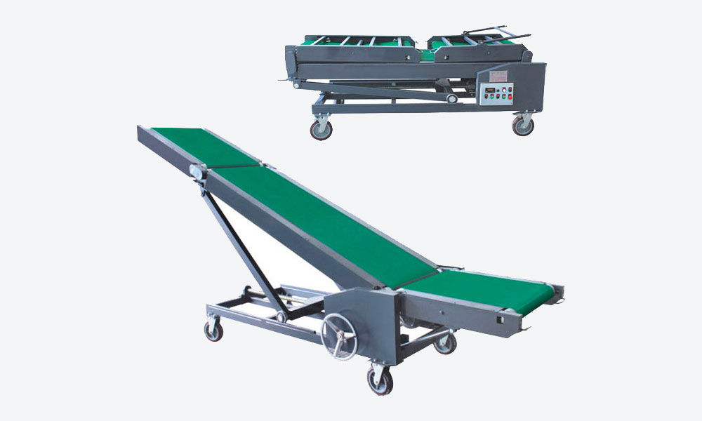 Foldable truck loading conveyor