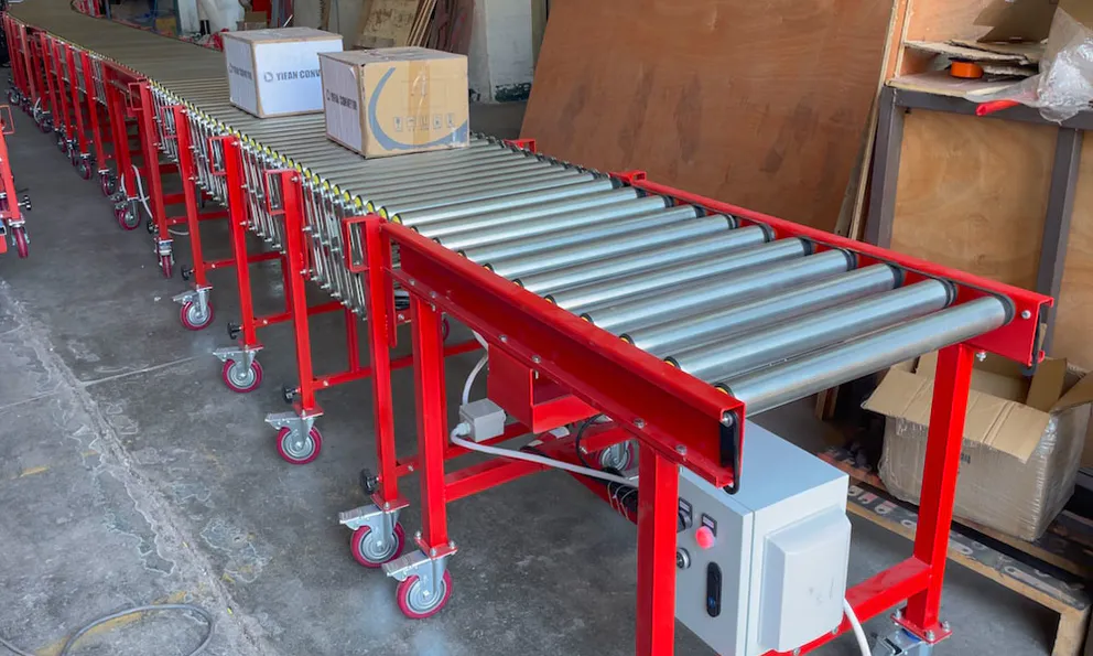Heavy Duty Telescopic Motorized Roller Conveyor for loading unloading cartons